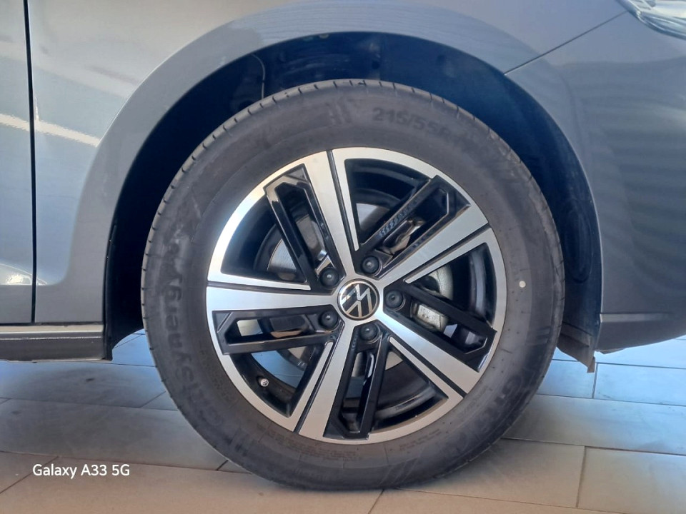 Photo 4 of 23