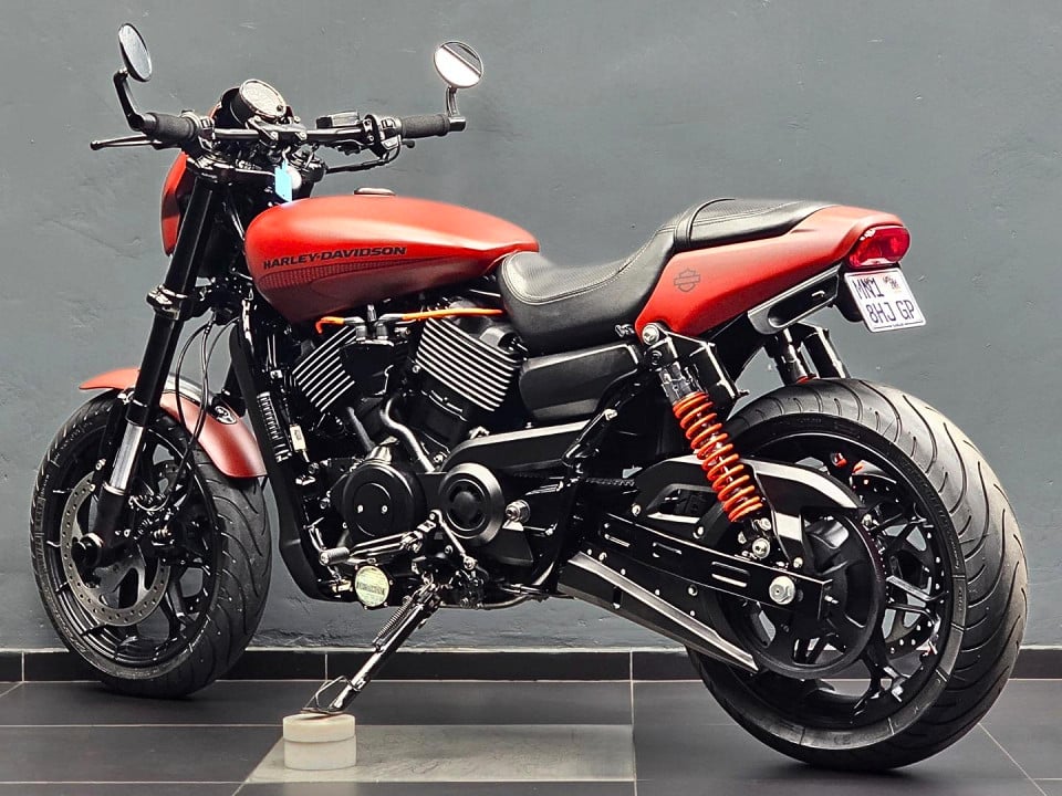 Photo 7 of 18