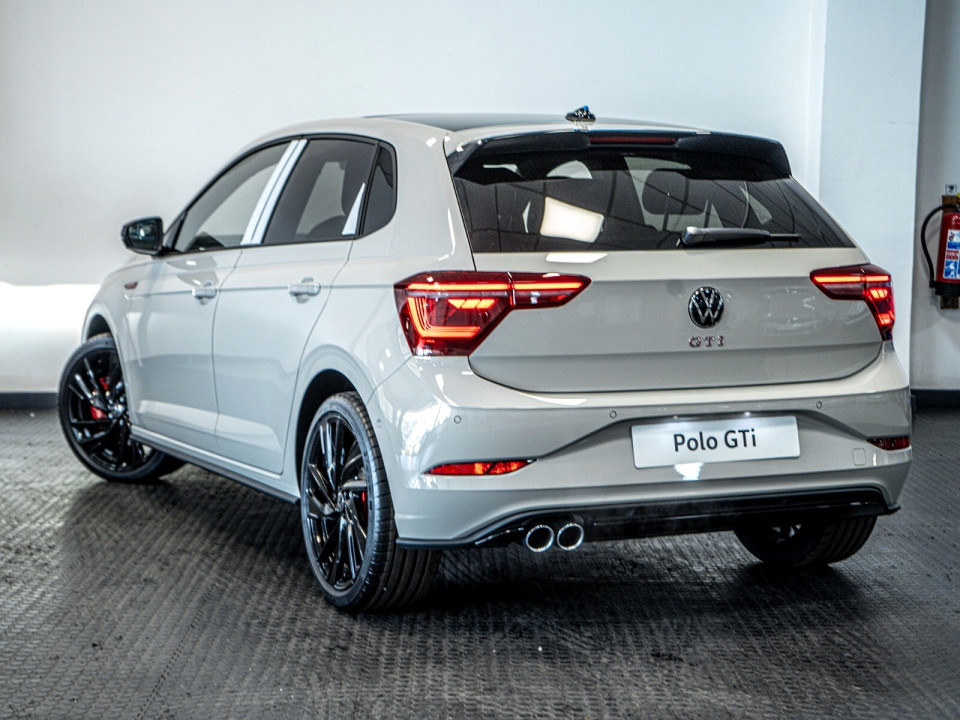 Photo 23 of 27