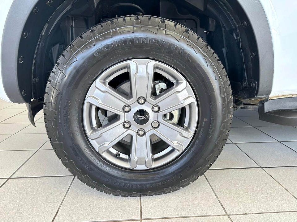 Photo 18 of 24
