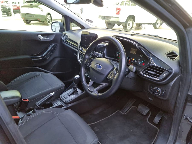 Photo 13 of 23