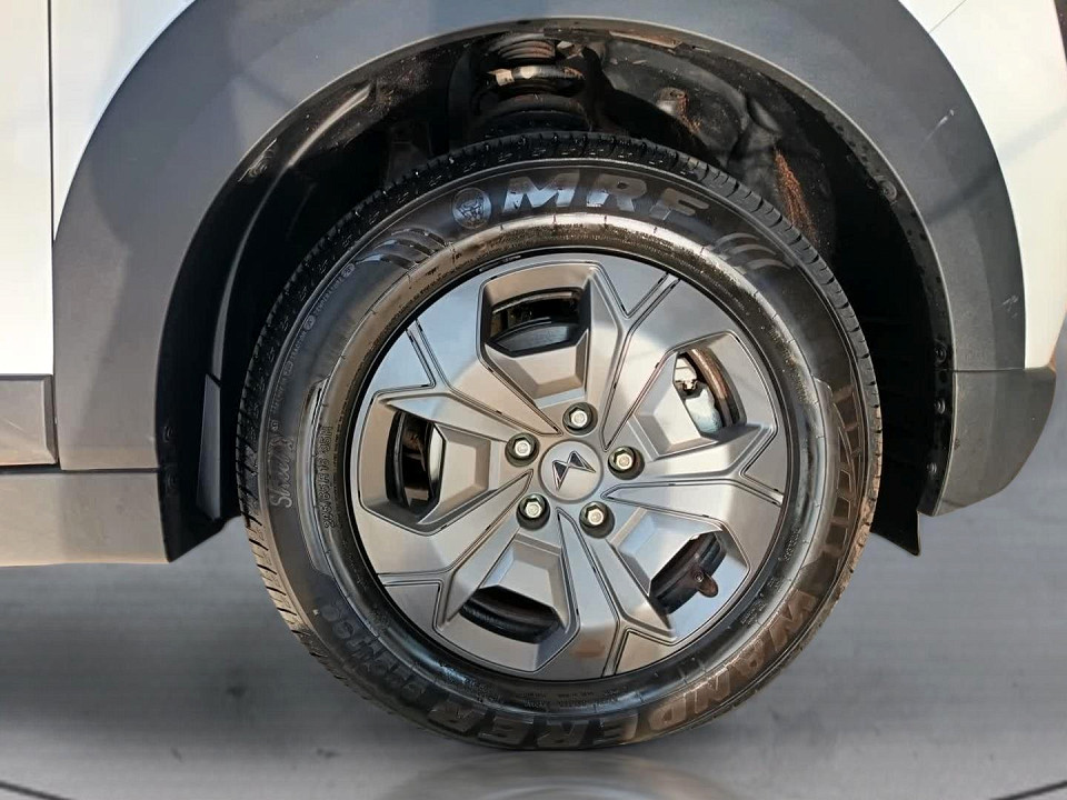 Photo 9 of 20