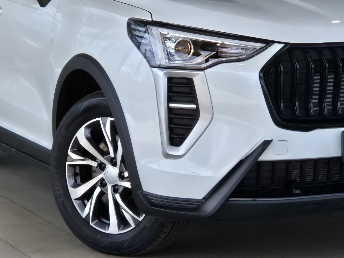 Photo 2 of 19