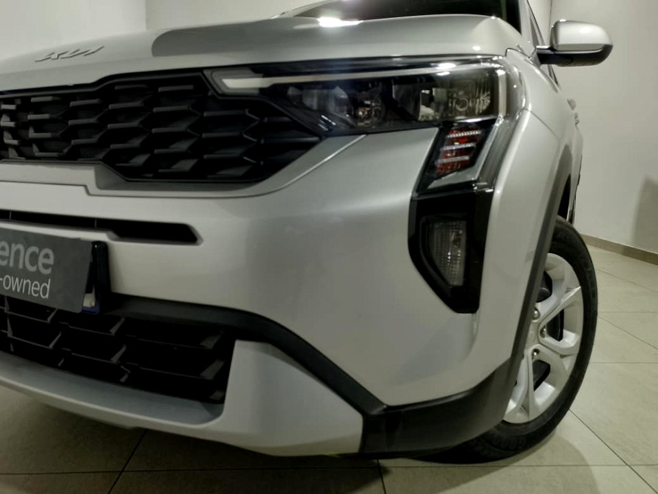 Photo 4 of 17