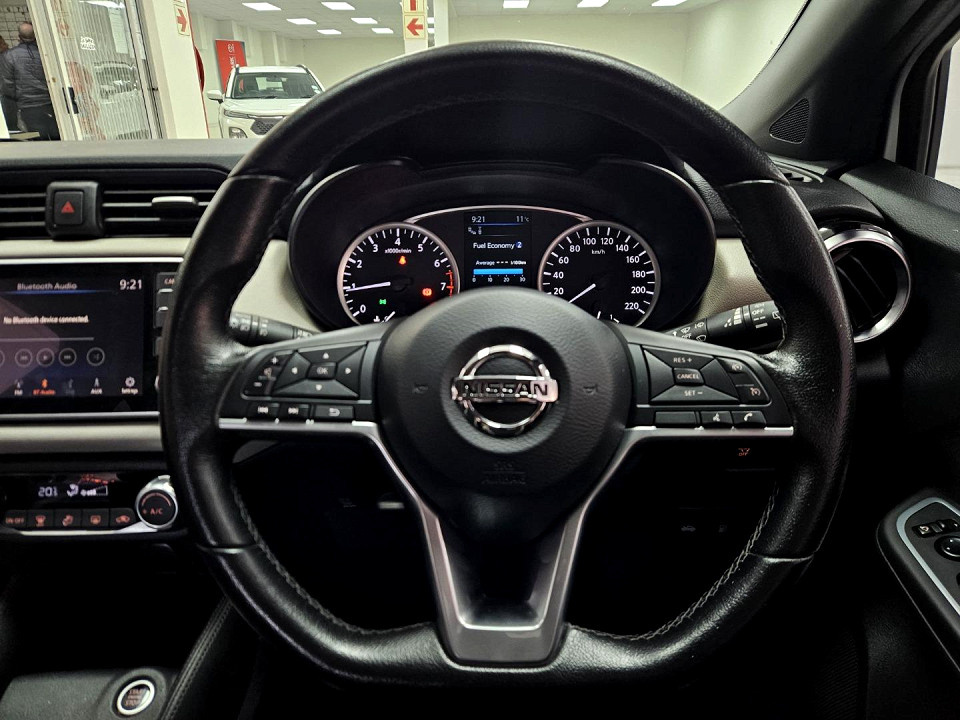 Photo 14 of 19