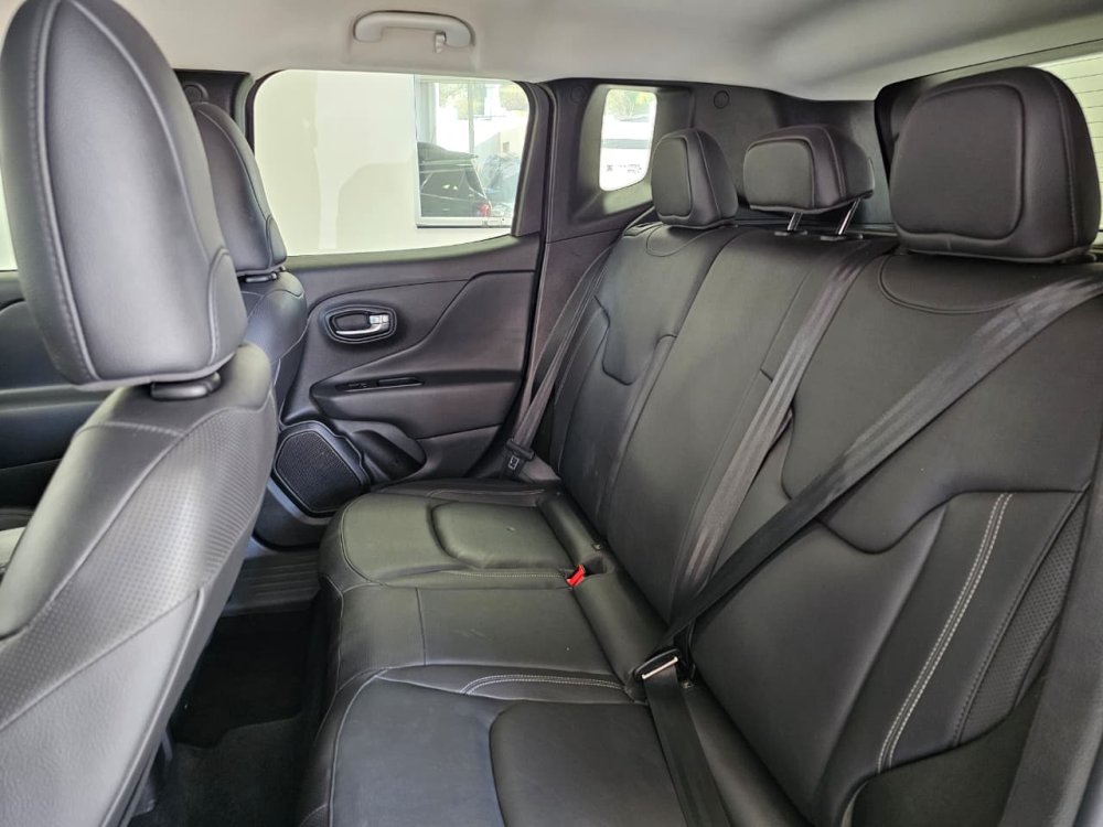 Photo 9 of 18