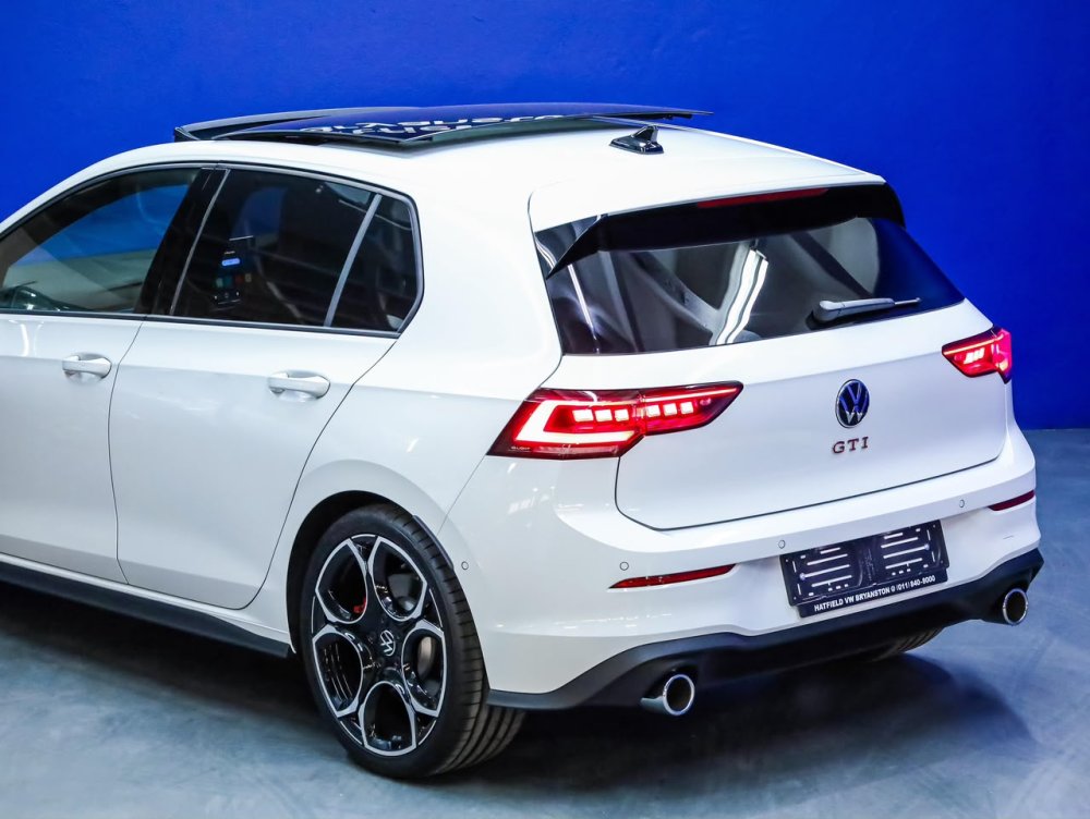 Photo 19 of 23