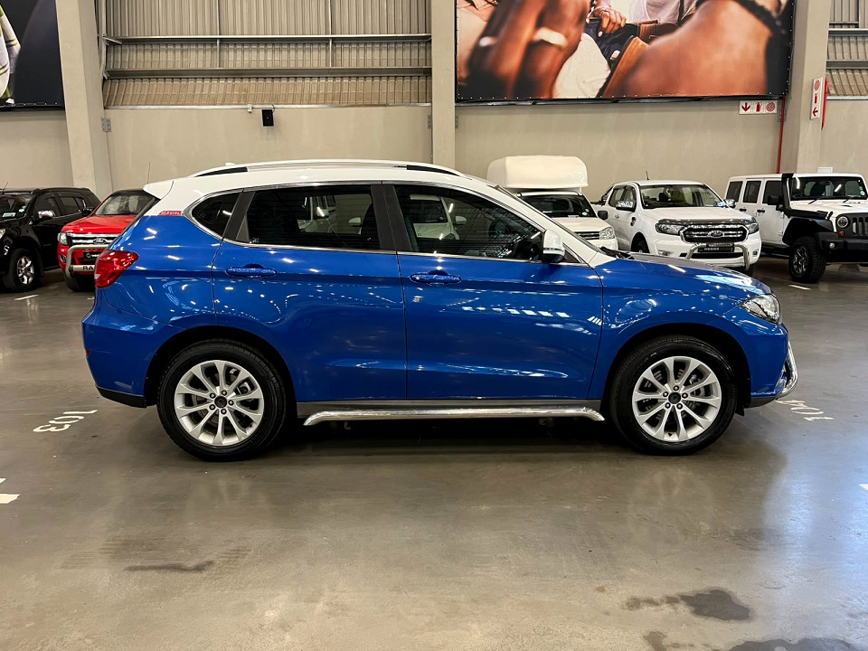 Photo 2 of 16