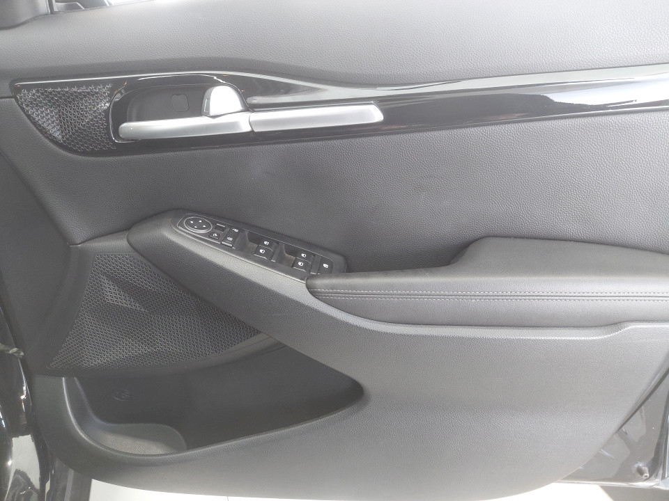 Photo 9 of 19