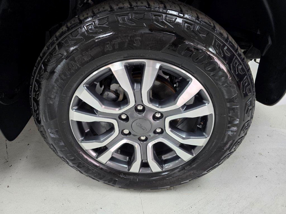 Photo 16 of 17
