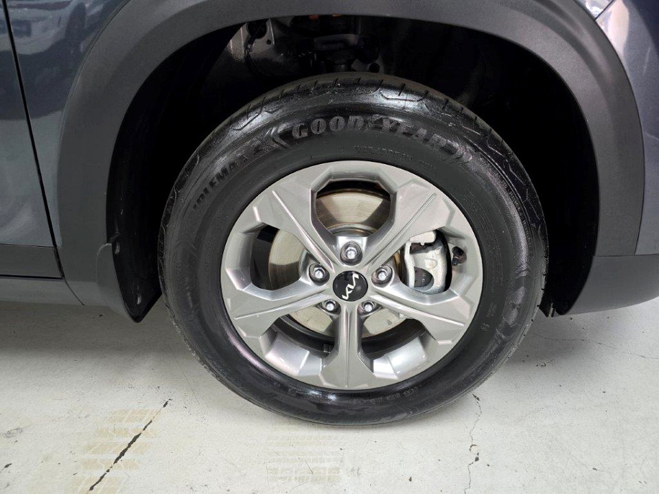 Photo 17 of 18