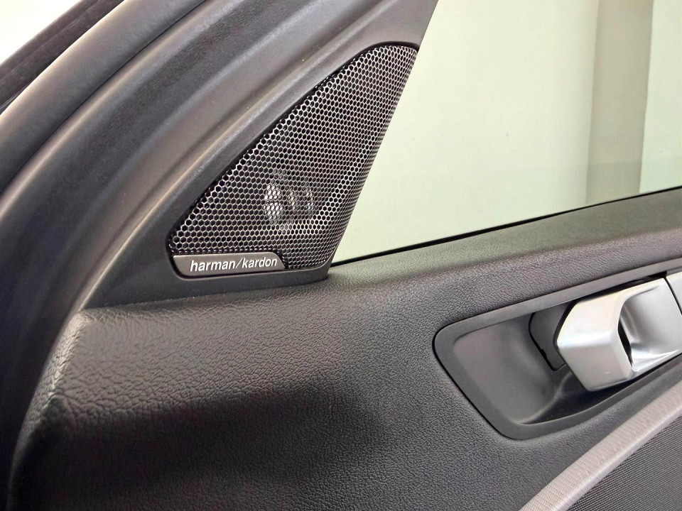 Photo 9 of 12