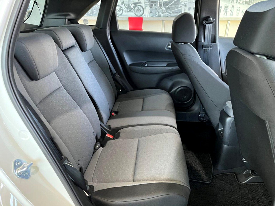 Photo 9 of 17