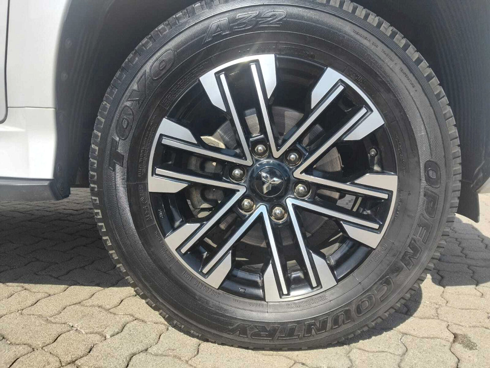 Photo 9 of 21