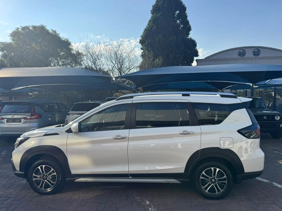 Photo 4 of 16