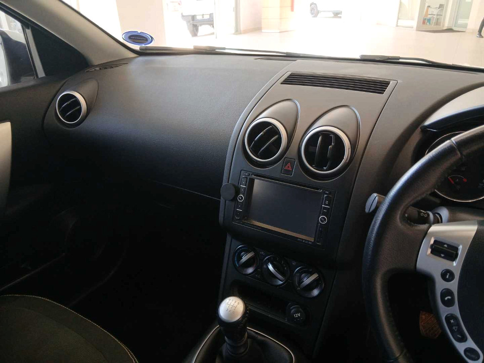 Photo 12 of 16