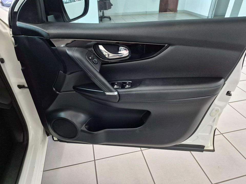Photo 8 of 20