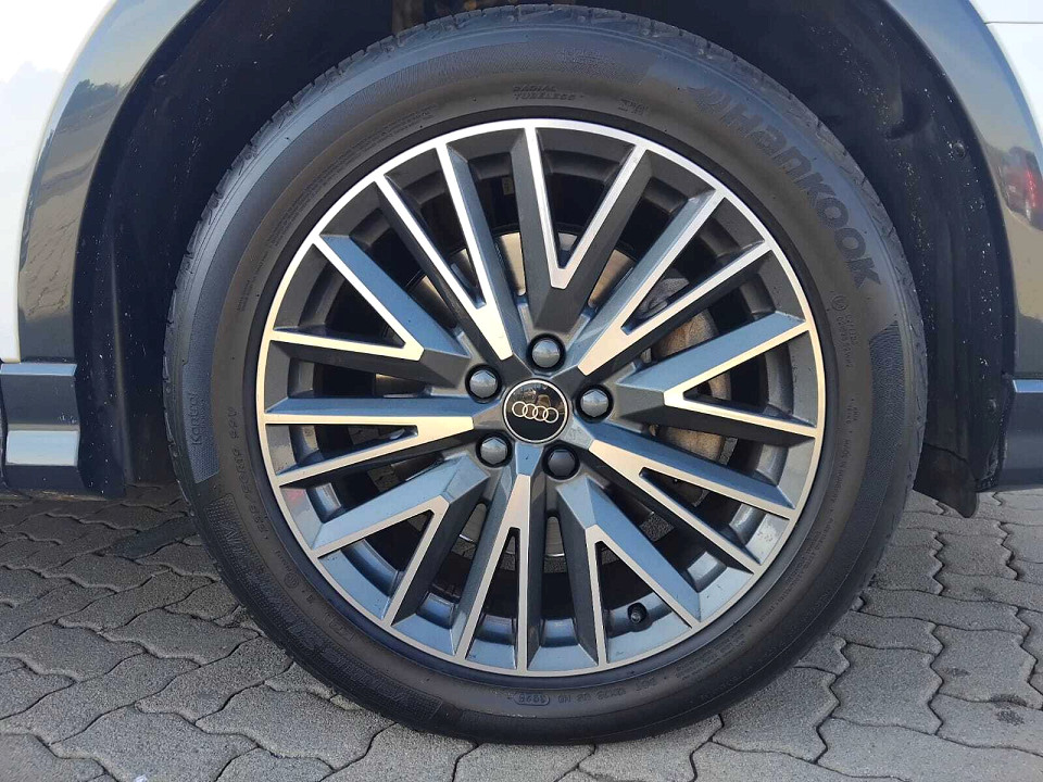 Photo 9 of 21