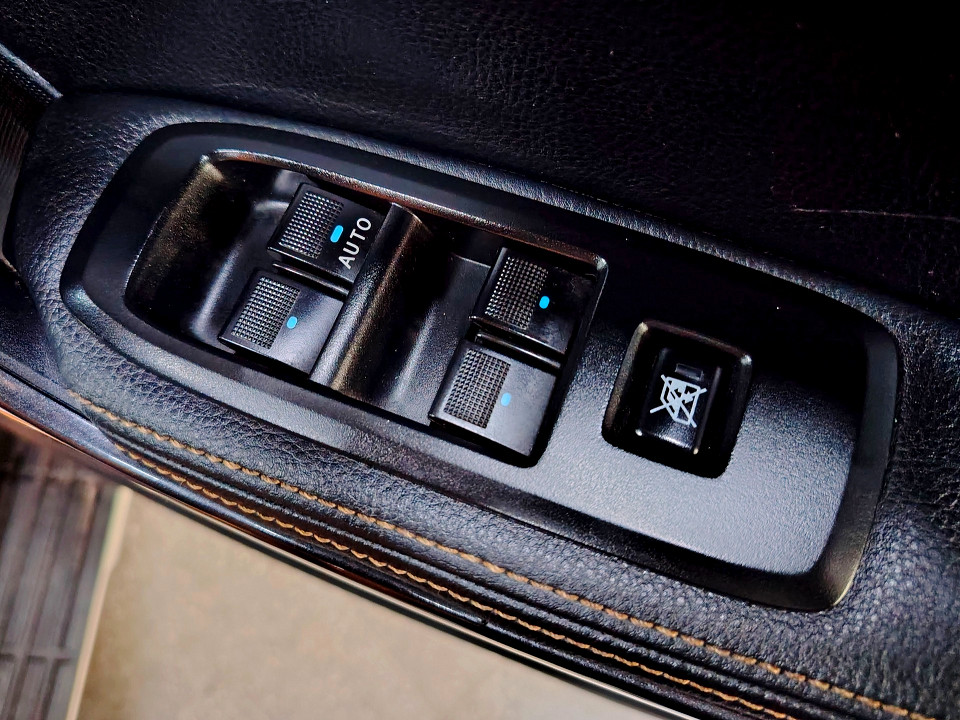 Photo 8 of 34