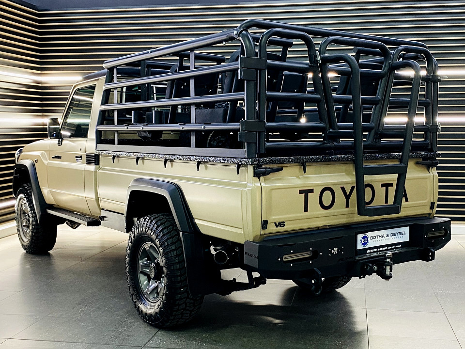 Photo 8 of 29