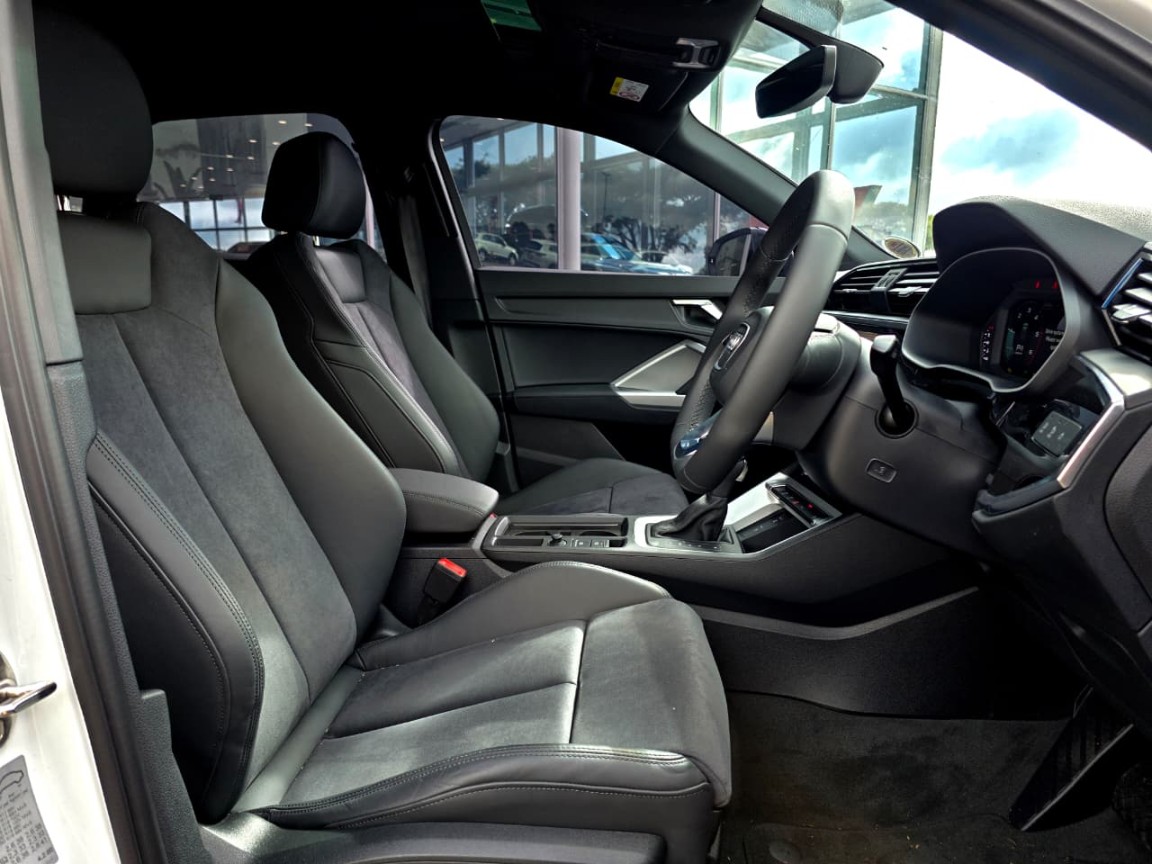 Photo 4 of 25