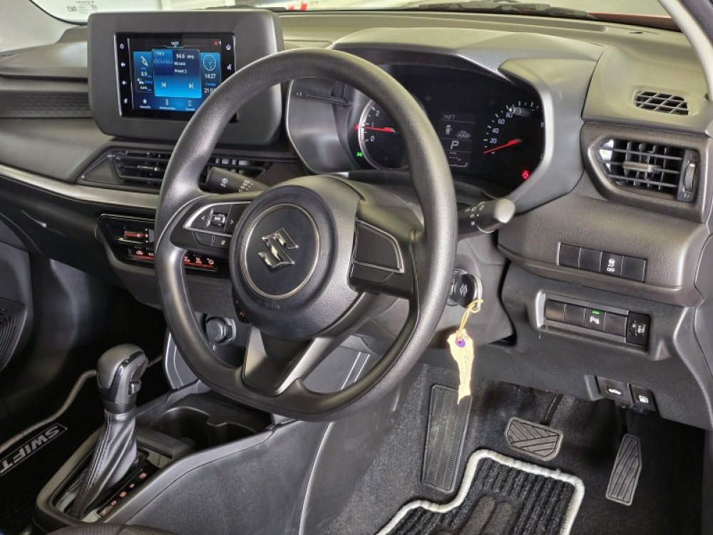 Photo 18 of 23