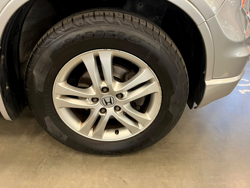 Photo 9 of 16