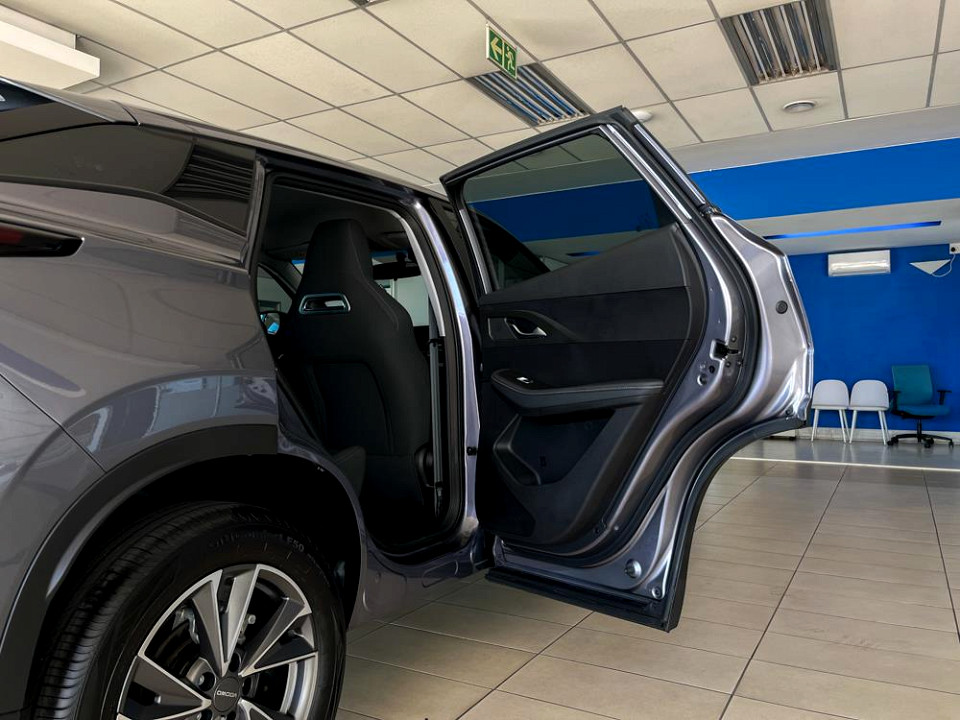 Photo 13 of 25