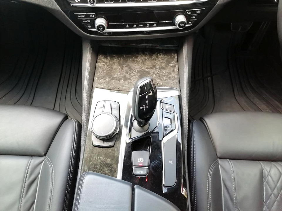 Photo 8 of 12