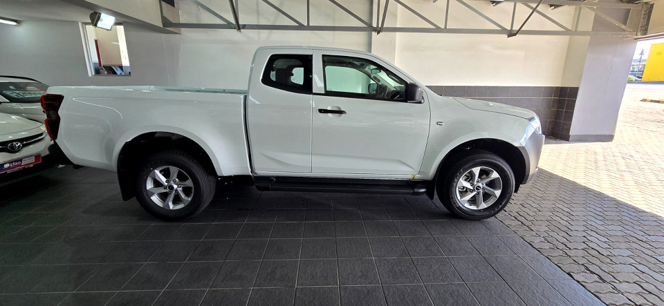 Photo 3 of 26