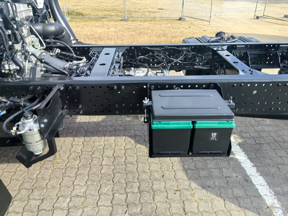 Photo 13 of 24