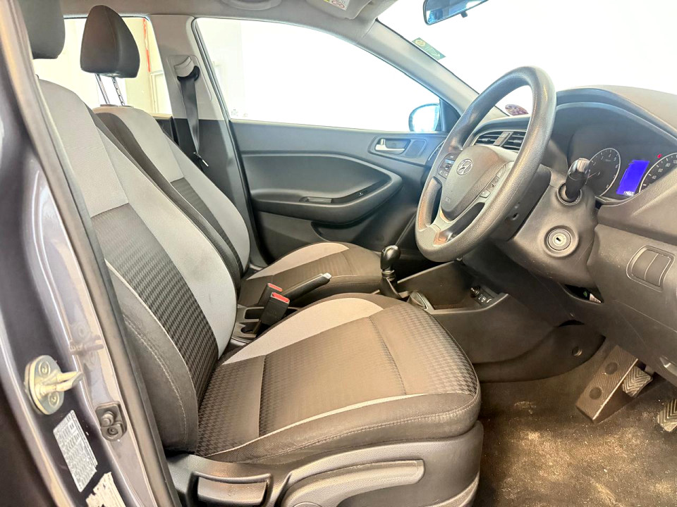 Photo 12 of 22