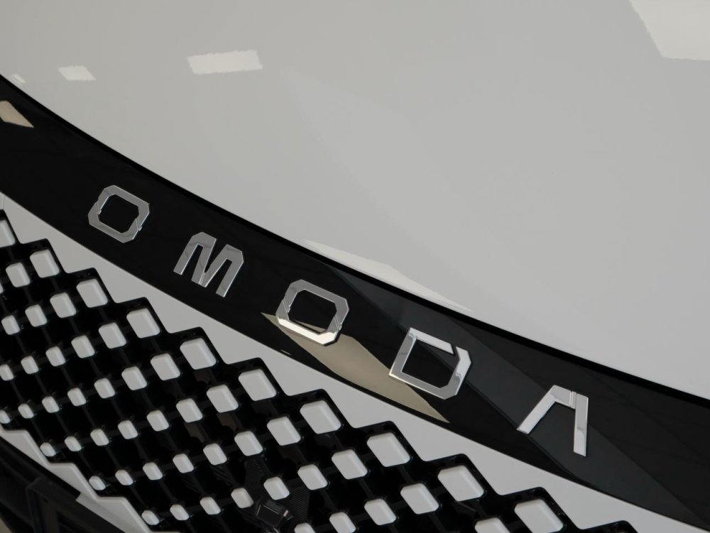 Photo 4 of 27