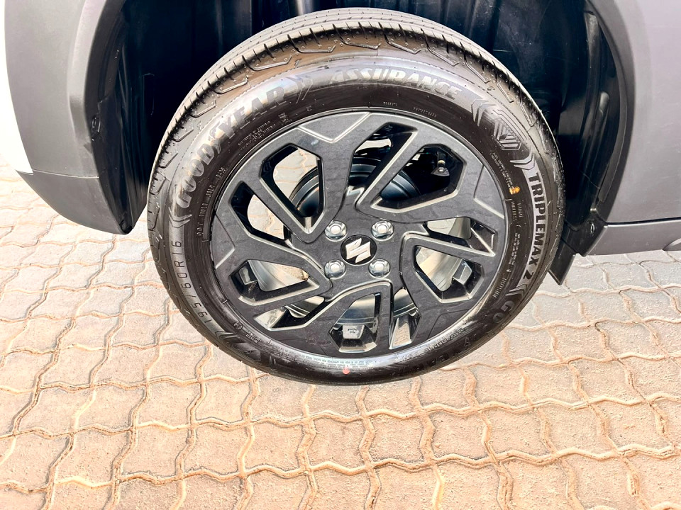 Photo 4 of 11