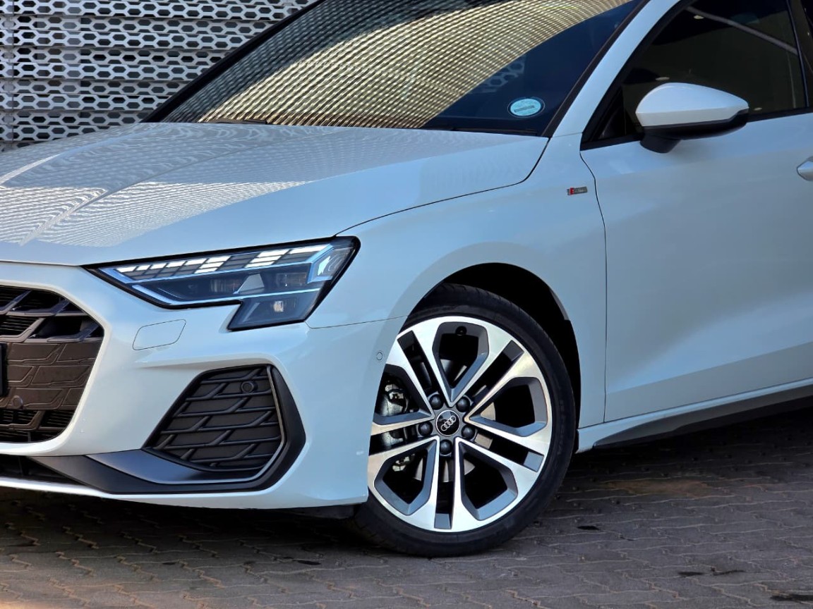 Photo 2 of 32