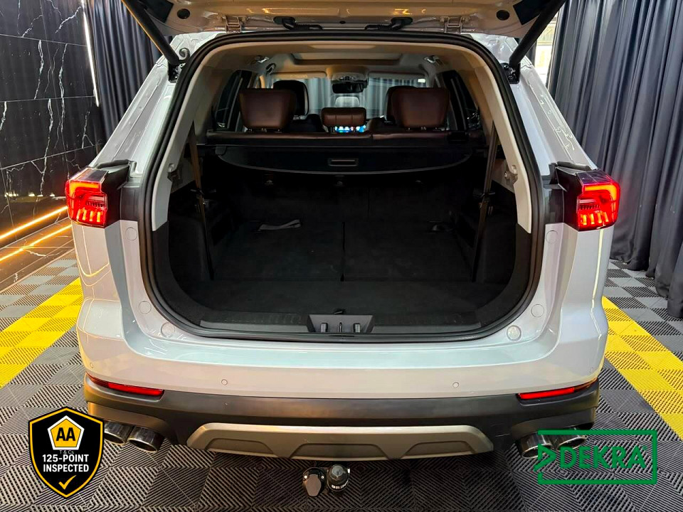 Photo 17 of 25