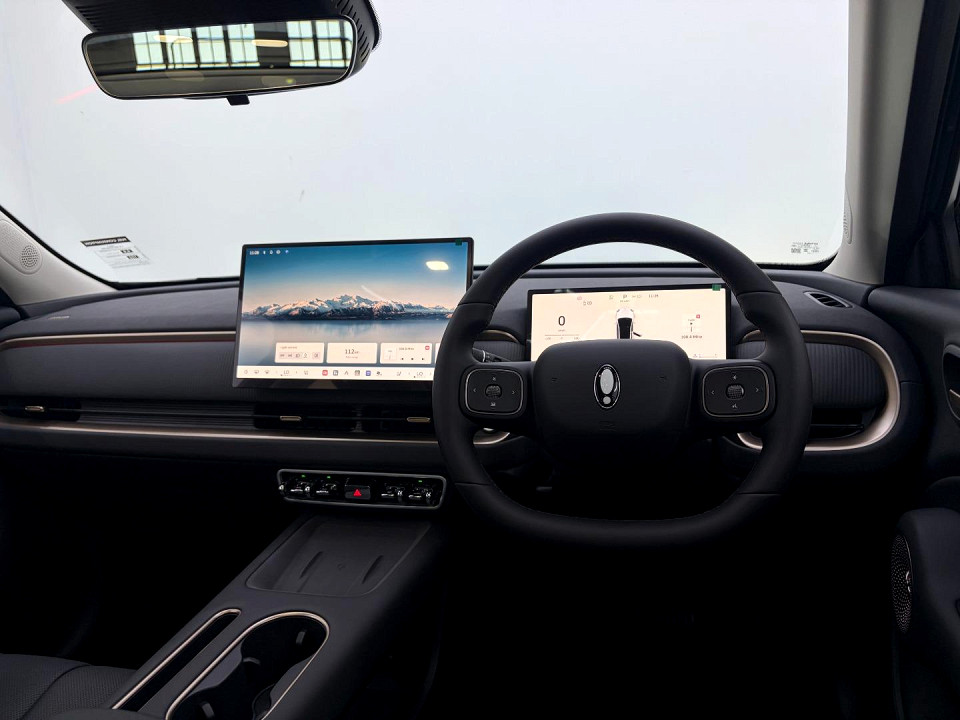 Photo 18 of 27