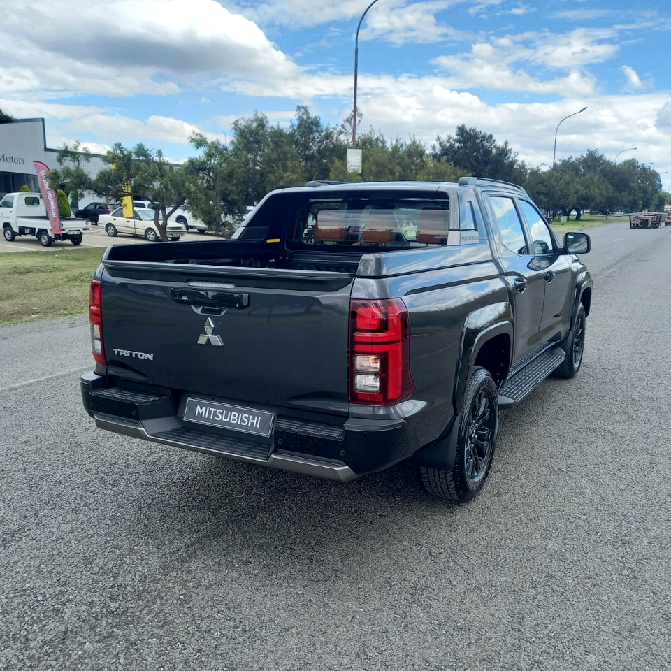 Photo 2 of 22