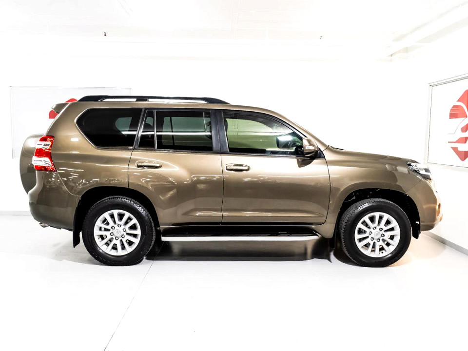 Photo 14 of 29