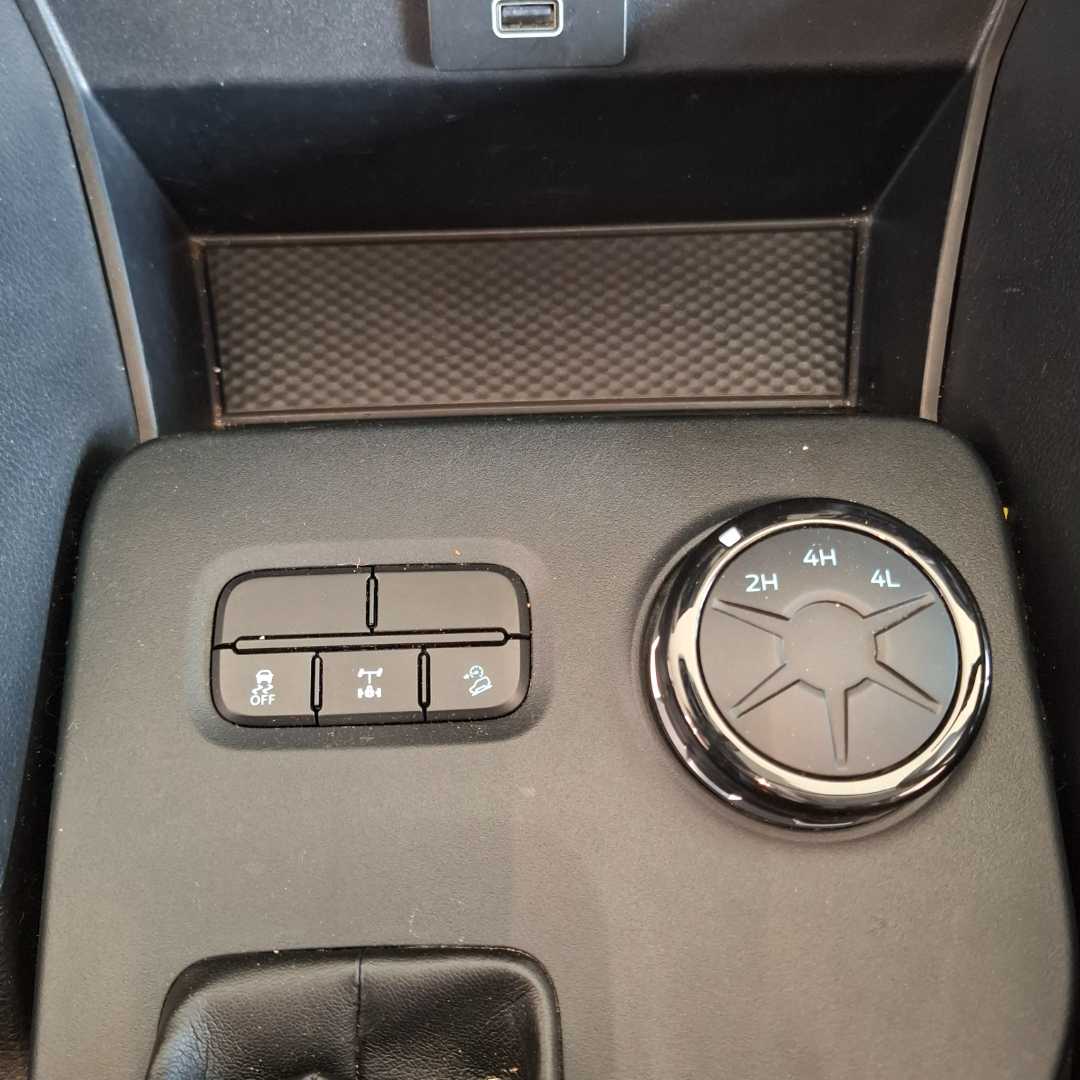 Photo 22 of 28