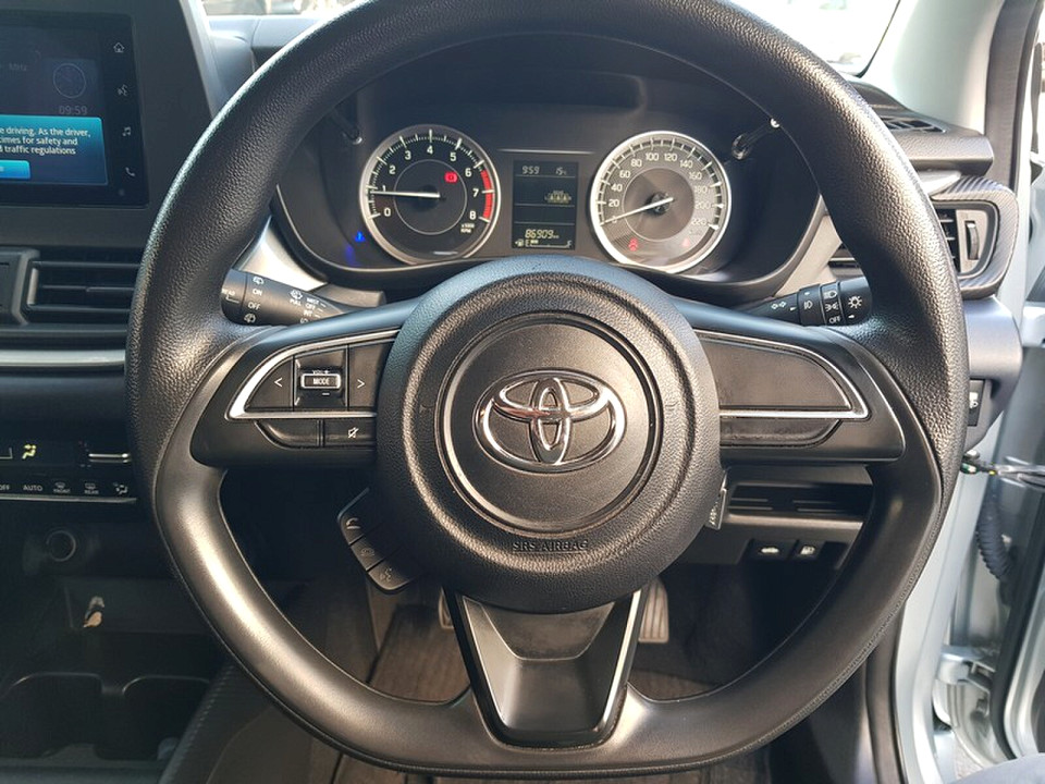 Photo 18 of 25