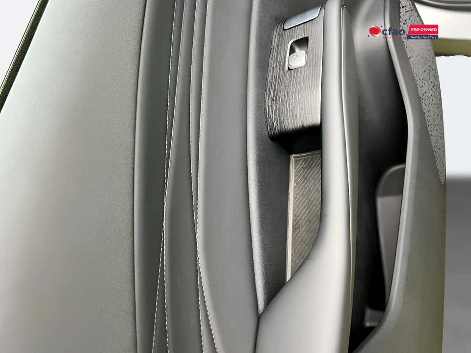 Photo 17 of 24