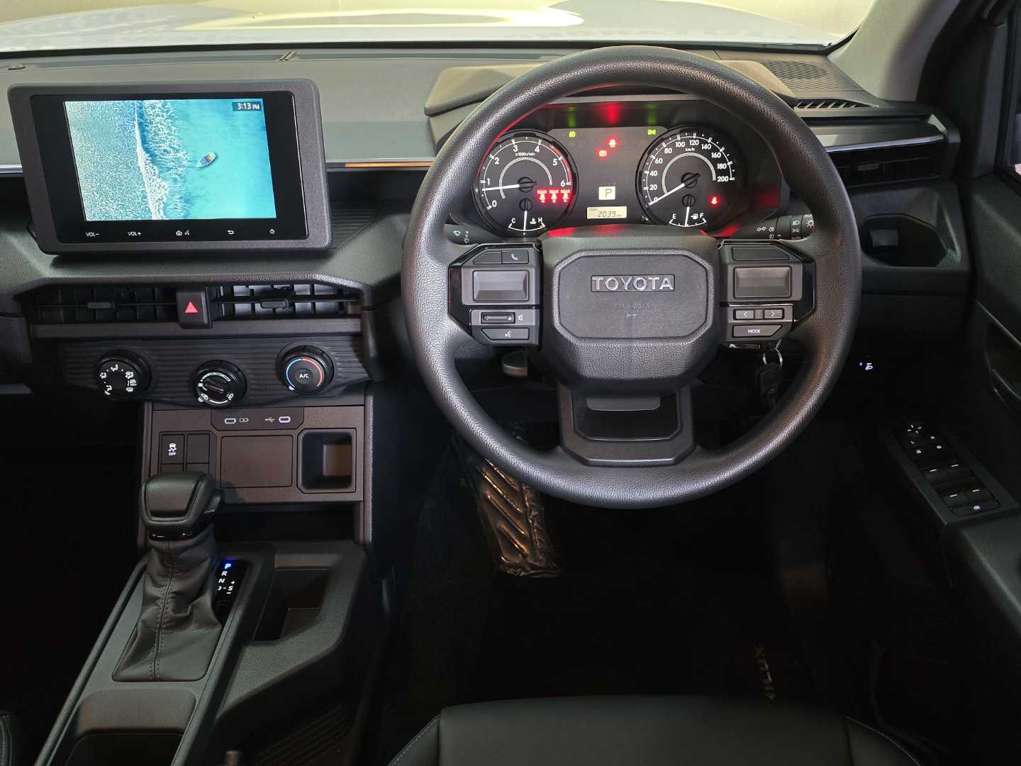 Photo 16 of 28