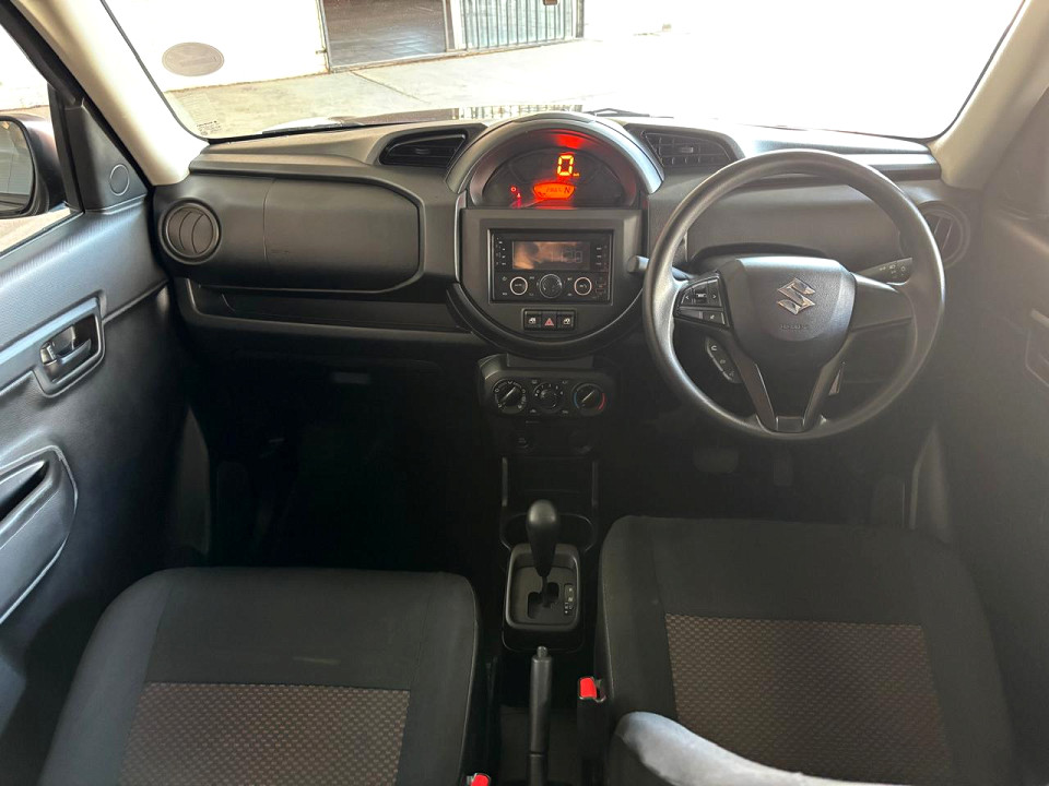 Photo 3 of 6