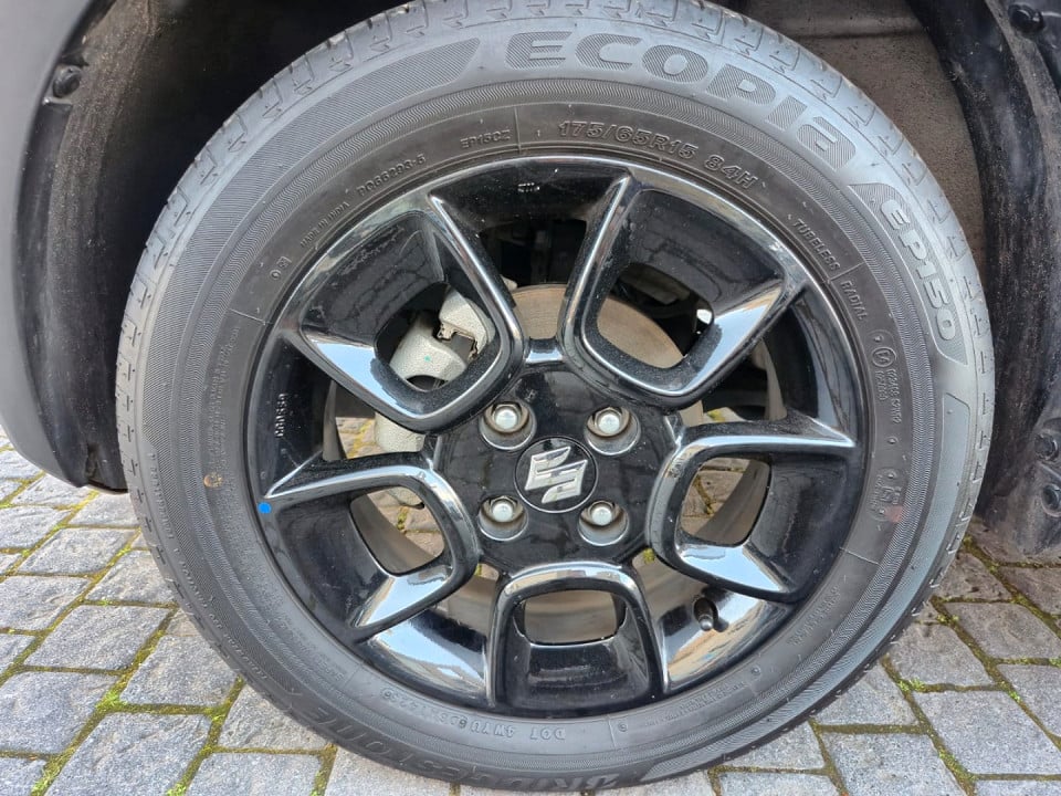 Photo 18 of 21