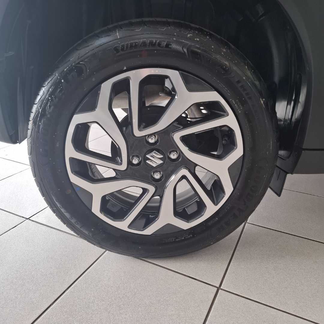 Photo 9 of 26