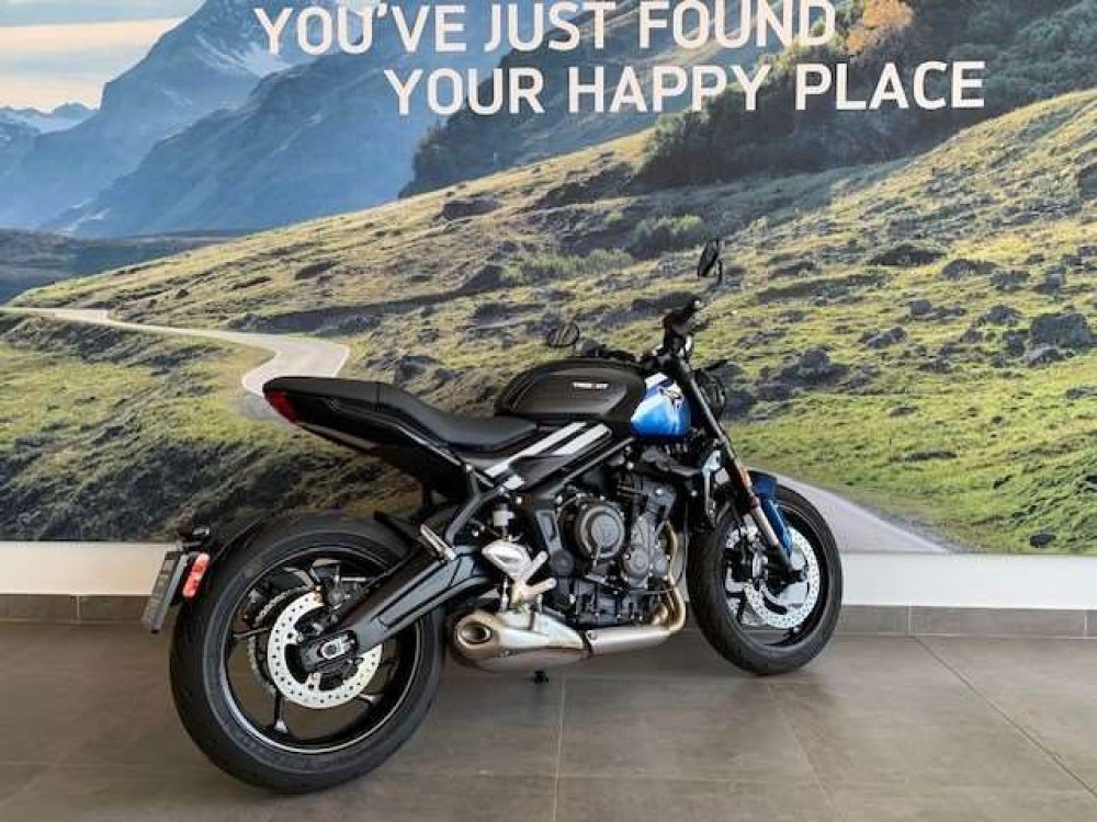 Photo 3 of 12