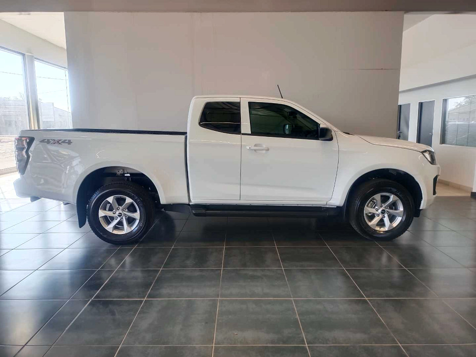 Photo 2 of 19