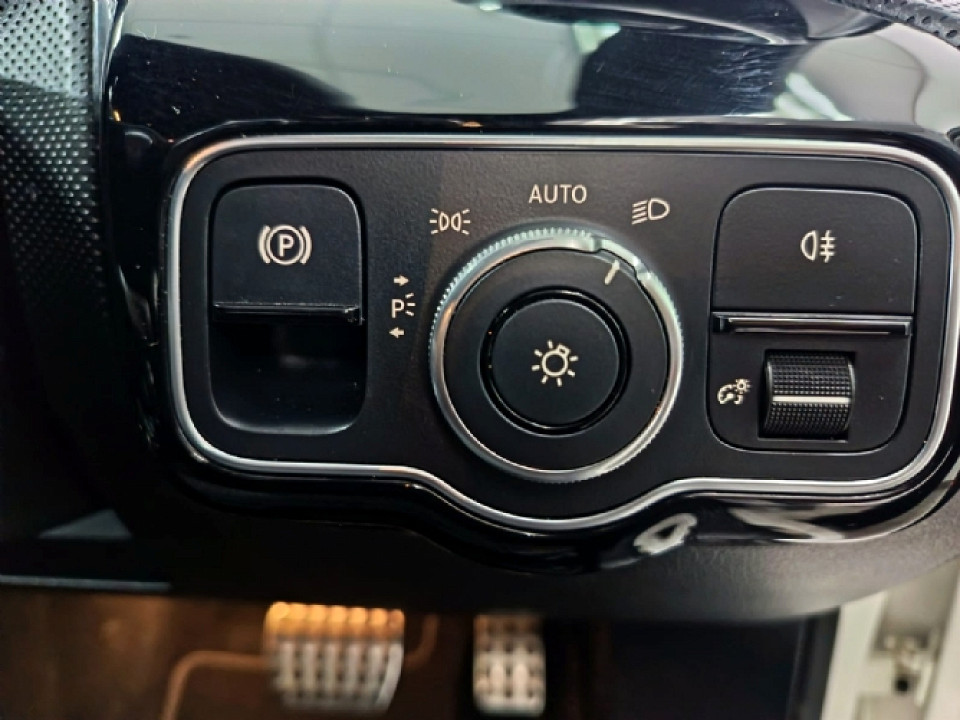 Photo 21 of 24