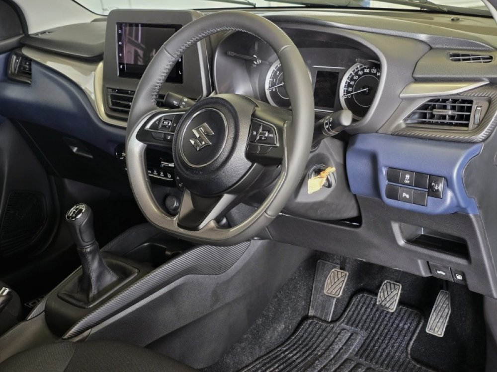Photo 16 of 23